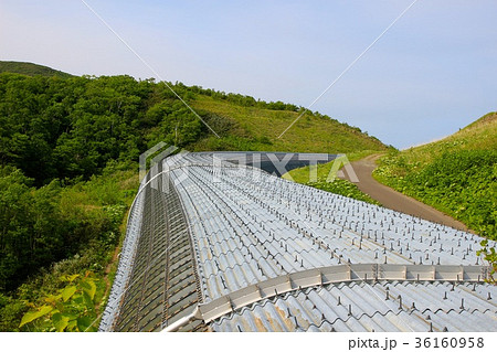 道道998号古平神恵内線の当丸峠付近の覆道。 36160958