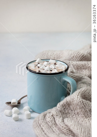 hot chocolate with marshmallow 36163374