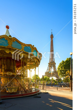 Carousel in Paris 36165251
