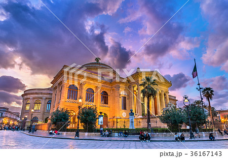 The Teatro Massimo Vittorio Emanuele, the biggest 36167143