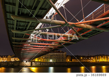 Bernatka footbridge over Vistula river in Krakow 36169669