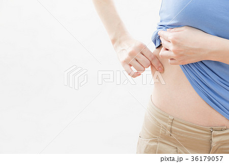 女性　ダイエット　 36179057
