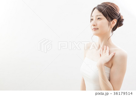 ビューティー　女性　スキンケア　ビューティ　若い女性　美容 36179514