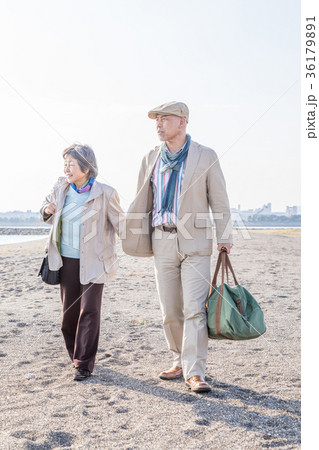 シニア　海　旅行　 36179891