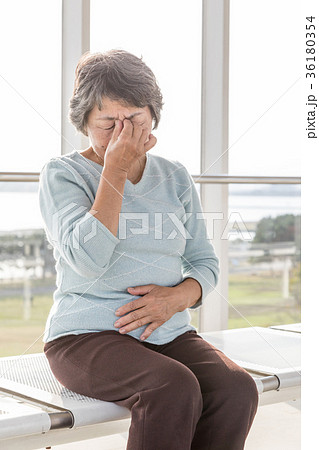 シニア 頭痛 シニア 頭痛 36180354