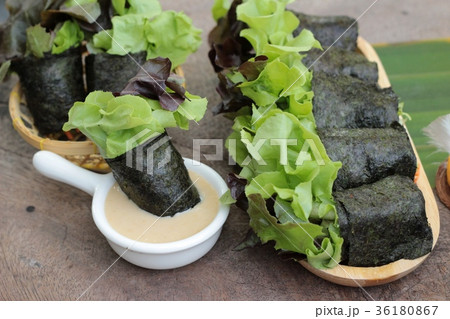Fresh vegetable salad roll with seaweed 36180867