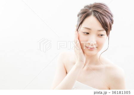ビューティー 女性 スキンケア ビューティ 若い女性 美容 ビューティー 女性 スキンケア ビューティ 若い女性 美容 36181305