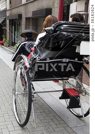 インバウンドツーリスト　文化体験　人力車　 36181624