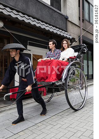 インバウンドツーリスト　文化体験　人力車　 36181627