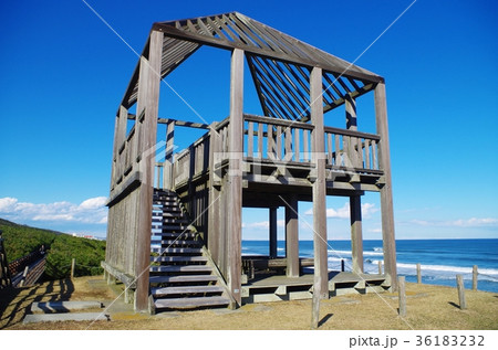 海沿いの展望台 36183232