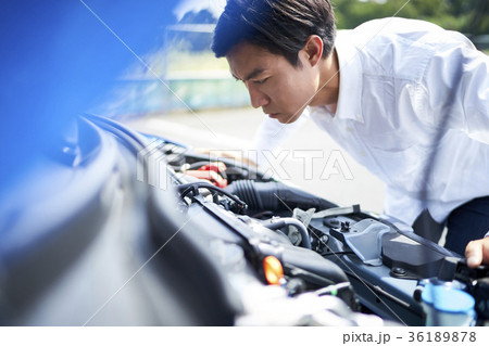 カートラブルにあうドライバー 36189878