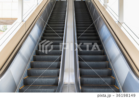 エスカレーター(自動階段) エスカレーター(自動階段) 36198149