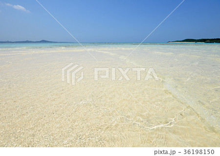 美しい沖縄の海と空 36198150
