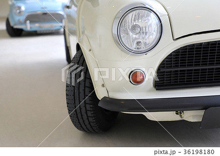 丸型のヘッドライトとフロントマスク 丸型のヘッドライトとフロントマスク 36198180