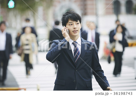 若いビジネスマン 36198743