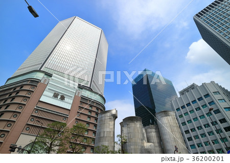 大阪 梅田の街並み 36200201