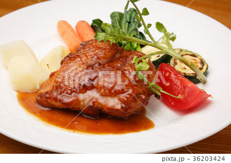 チキンの照り焼き 36203424
