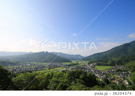 愛媛県内子町　竜王の砦から見た旧五十崎方面 36204374