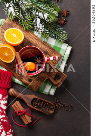 Christmas mulled wine and ingredients 36204893