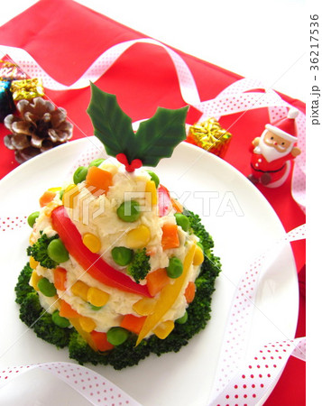 笑顔になるポテトサラダツリー　クリスマスイメージ 36217536
