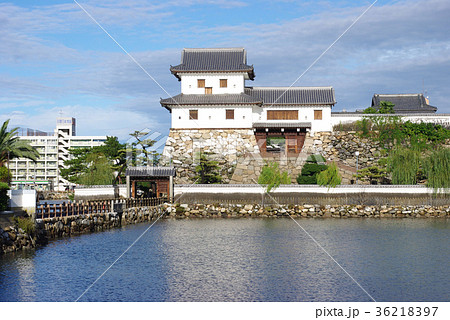 今治城・高麗門と山里櫓 36218397