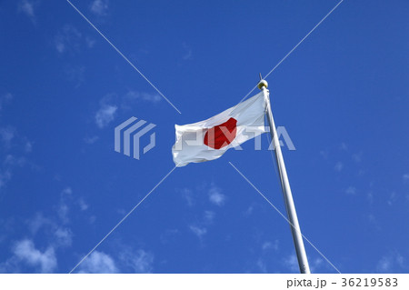 青空と日の丸 36219583
