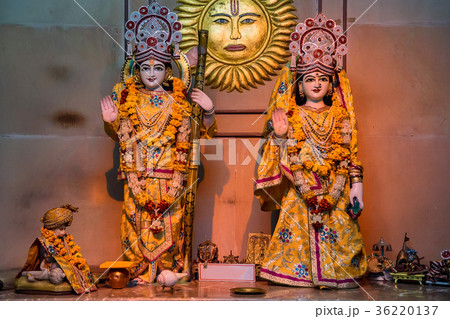Rama and Sita figures interior decoration 36220137