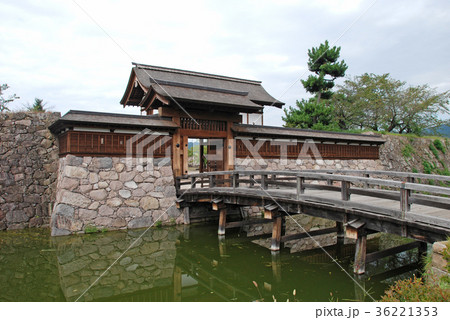 松代城跡　復元された太鼓門と太鼓門前橋 36221353