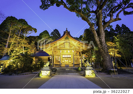 宝満宮 竈門神社    ライトアップされた拝殿 36222027