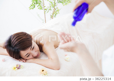 エステ　女性　ビューティー　マッサージ　美容　エステサロン 36225314