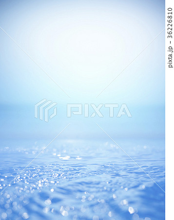 キラキラ光る水面の写真素材