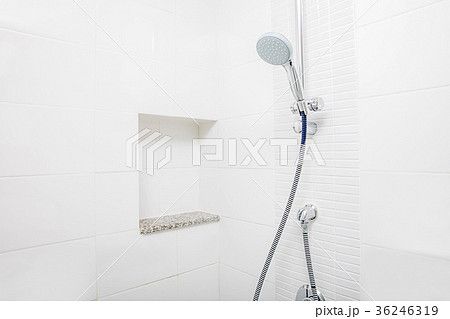 Shower 36246319