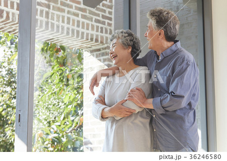 高齢者 老人 夫婦 36246580