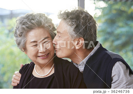 高齢者 老人 夫婦 36246736