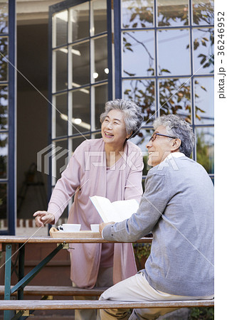 高齢者 老人 笑顔 36246952