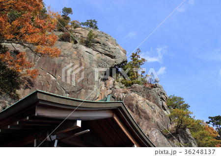 太郎坊宮の岩壁 36248137