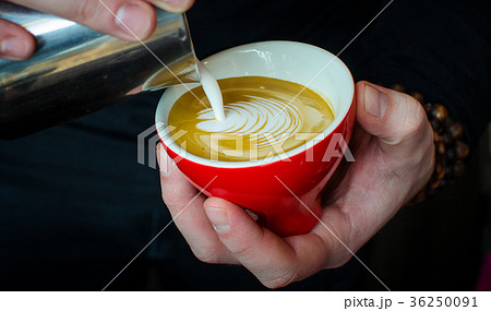 Barista Coffee Brewing 36250091