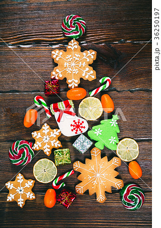 Christmas tree with candy from gingerbreads, sweet 36250197