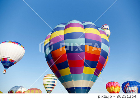 佐賀バルーンフェスタの熱気球 36251254