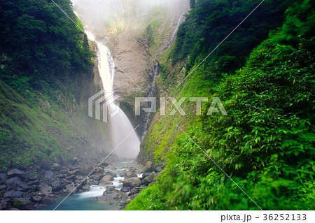 日本一の滝、称名滝 日本一の滝、称名滝 36252133