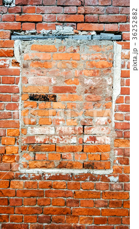 The brick wall, the window is bricked, the old The brick wall, the window is bricked, the old 36252882