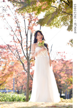 花嫁 ブーケ 笑顔 36253605