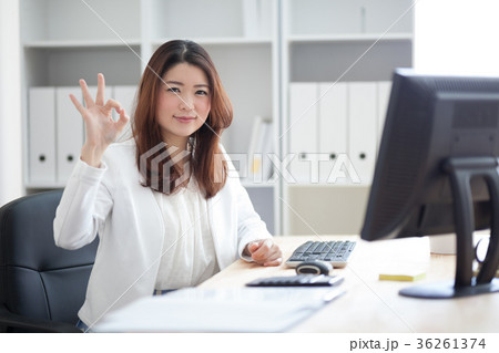 デスクワーク・OL 36261374