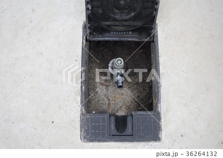 地面の散水栓 地面の散水栓 36264132