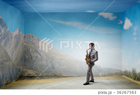 Handsome saxophonist Handsome saxophonist 36267563