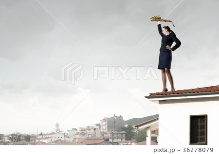 Woman saxophonist Woman saxophonist 36278079
