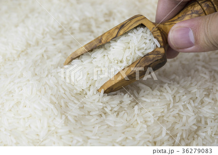Jasmine rice in a wooden bowl 36279083