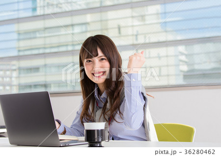 ビジネスウーマン 36280462