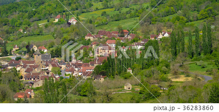 french village chateau de limargue autoire france  36283860