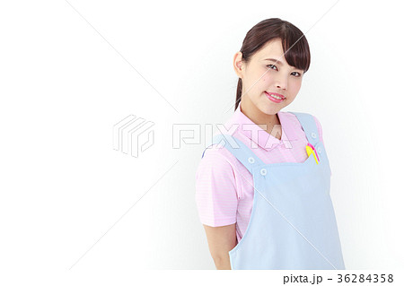 ヘルパー 若い女性 ヘルパー 若い女性 36284358